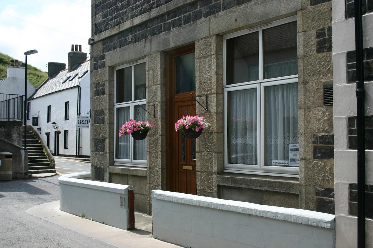 Kathleen'S Bed And Breakfast Gardenstown Exterior photo